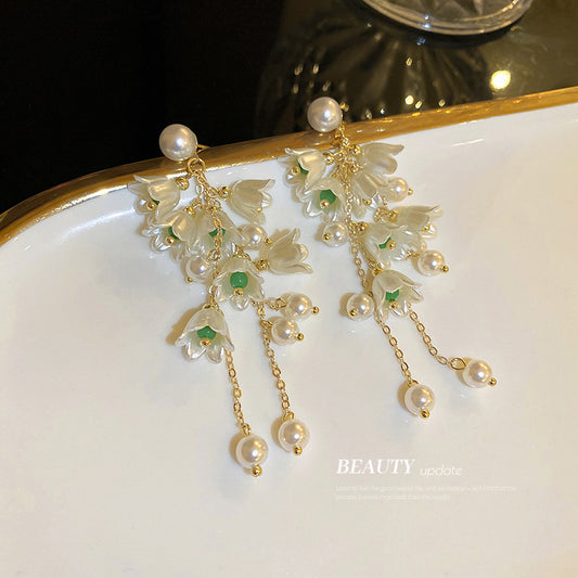 Danglers- Pearls Earrings