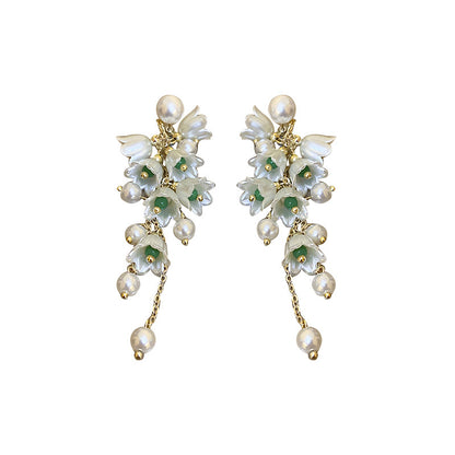 Danglers- Pearls Earrings