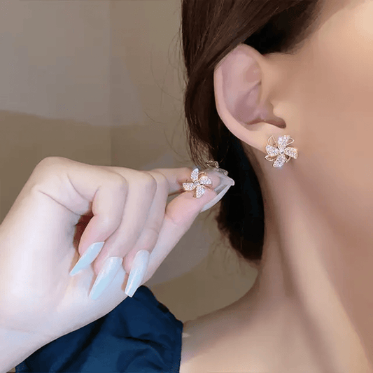 Korean Swirl Diamond Stud Earrings